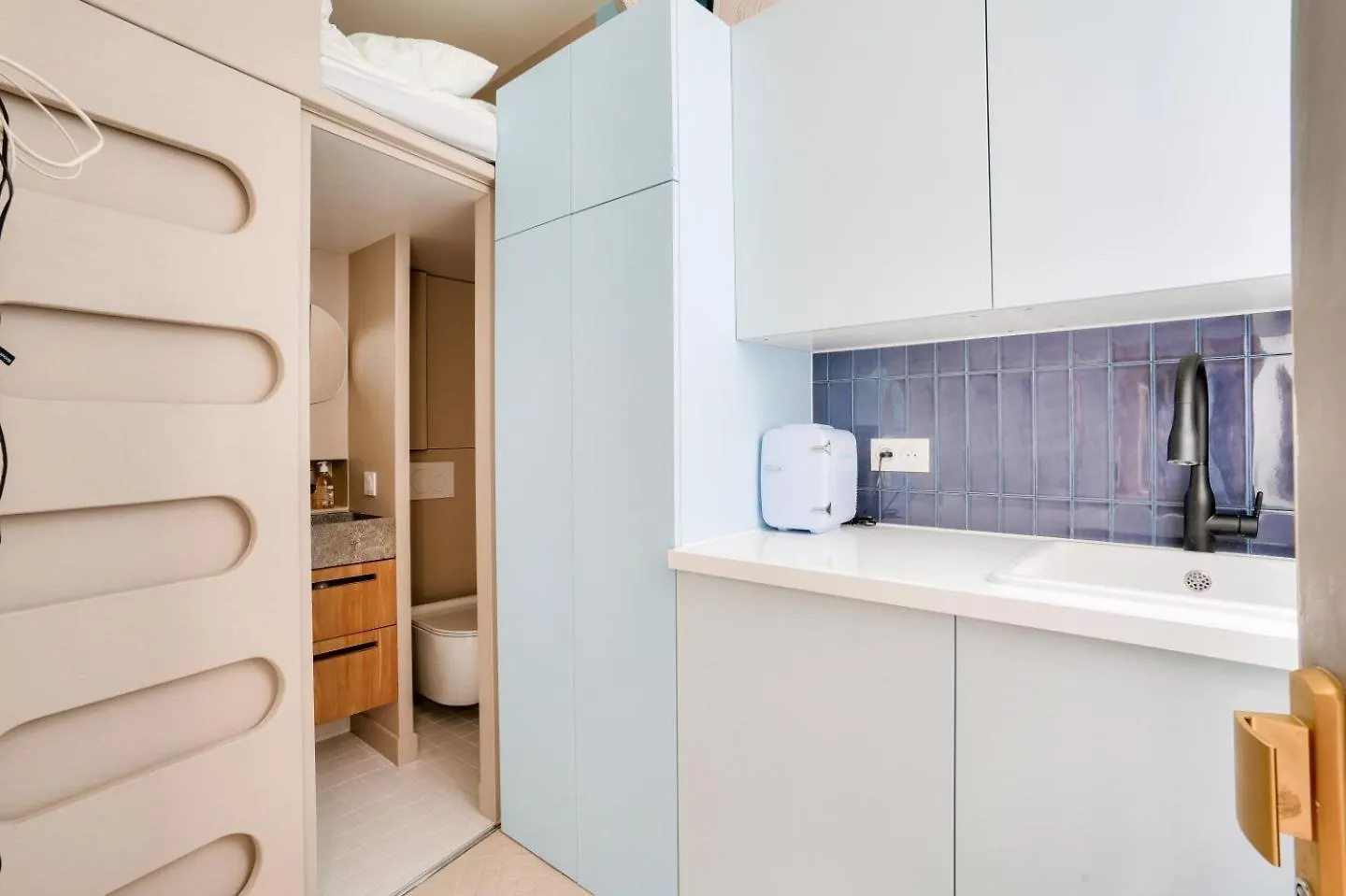 Studette Renovee Au Coeur Du Marais Apartment Paris France